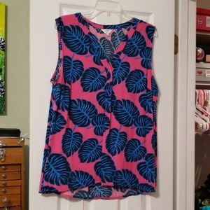 Sleeveless top with leaves